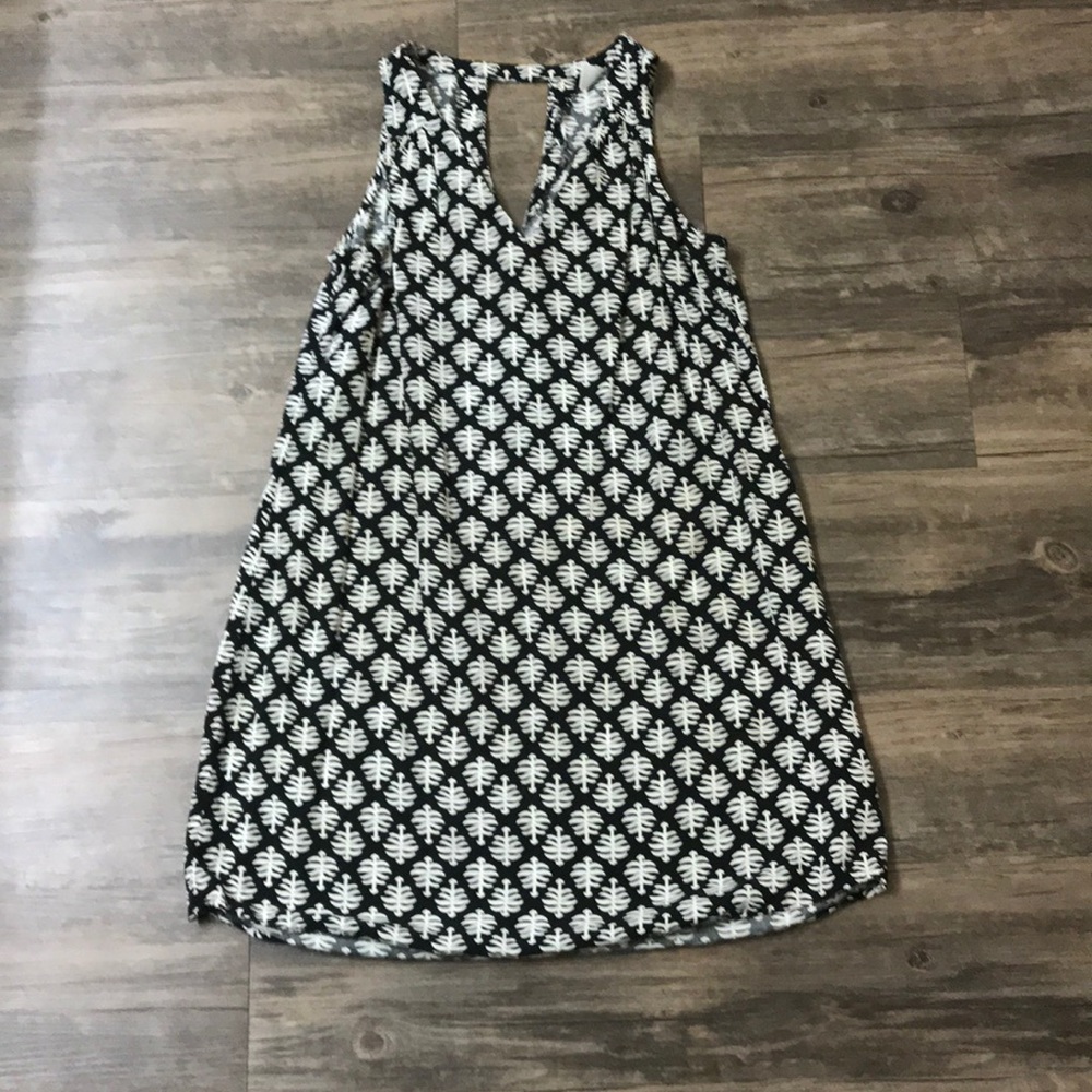 V-Neck palm leaf tunic